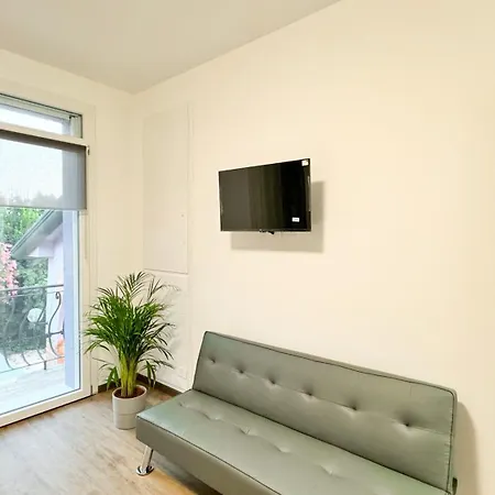 Lavender Near Venice Airport Apartment *