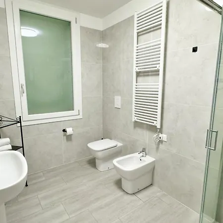 Lavender Near Venice Airport Apartment *